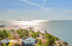 Stunning Home In Søgne With Wifi